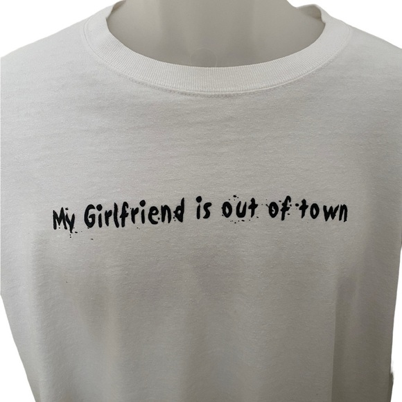 HIC Hawaiian Island Creations “My Girlfriend Is Out Of Town” Tee Shirt Men XL - Picture 2 of 6